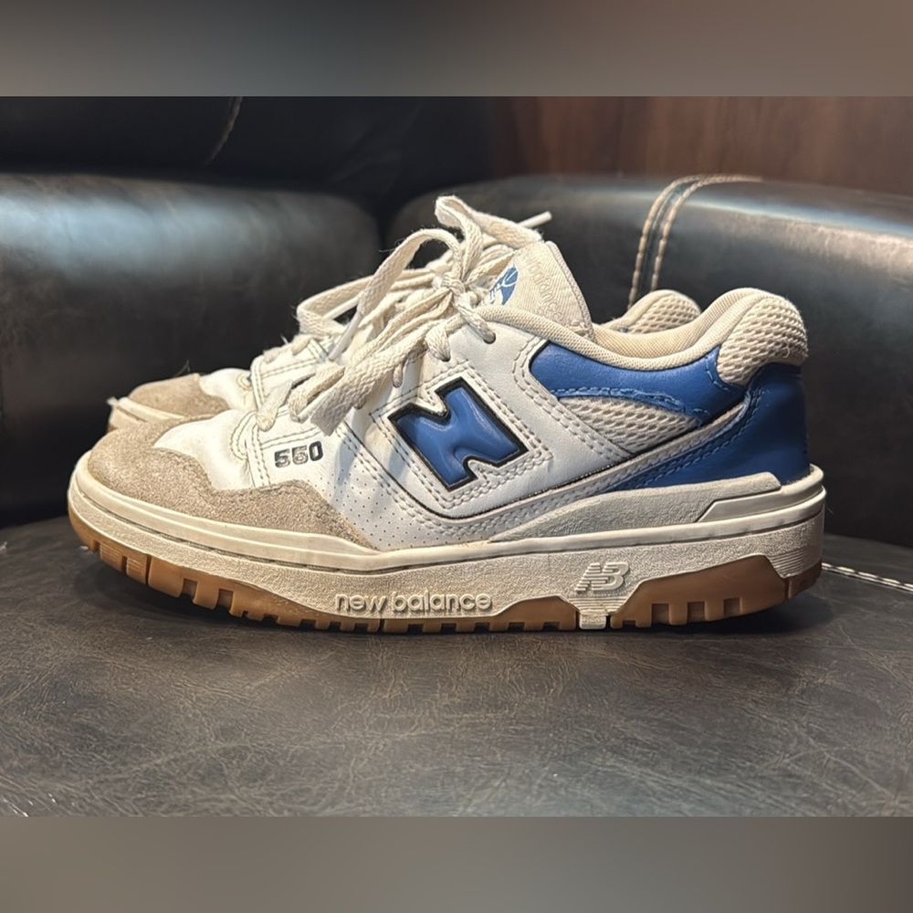 New Balance 550 Boys size 4.5